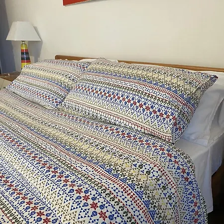 Olivia E Teti Santeramo in Colle