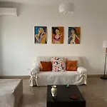 Olivia E Teti *
