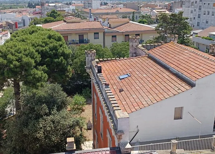 Olivia E Teti Daire *